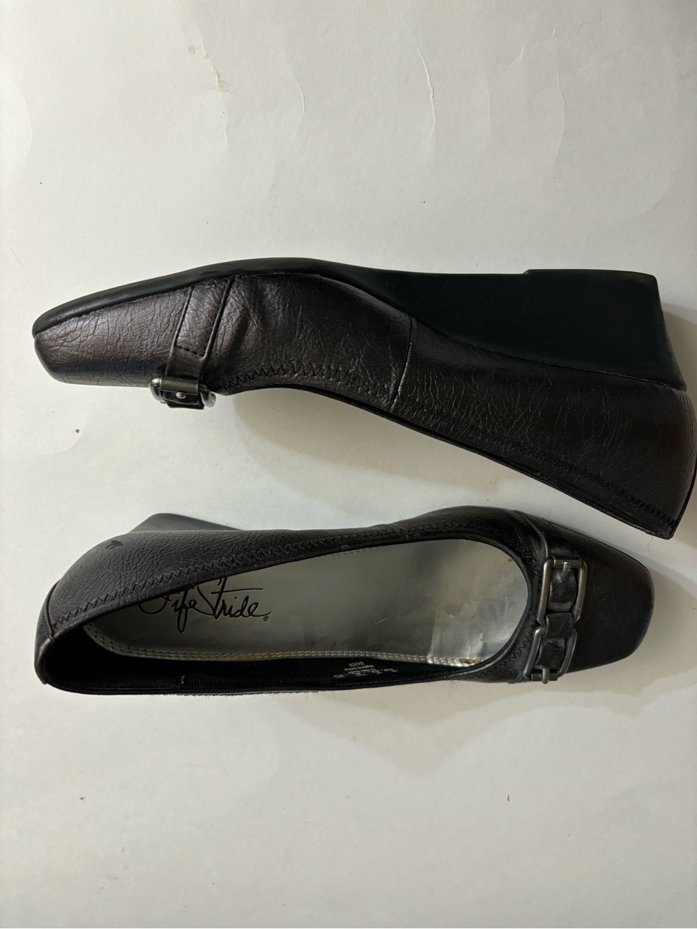 Life Stride Women’s Gray Leather Square-Toe Black Wedge Heels Size 8.5M - Picture 6 of 9